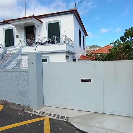 Bus Stop House 82 Funchal Dış mekan fotoğraf